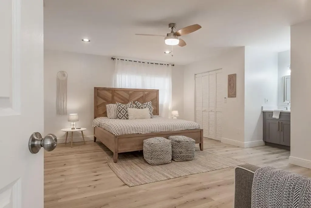 235 E Overbrook Drive Largo Holiday home