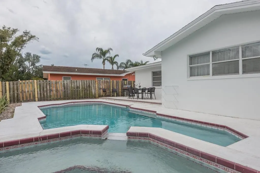 235 E Overbrook Drive Largo Holiday home