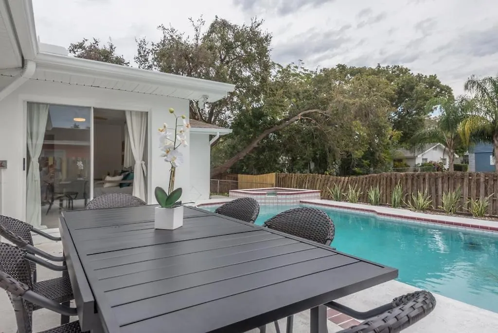 235 E Overbrook Drive Largo